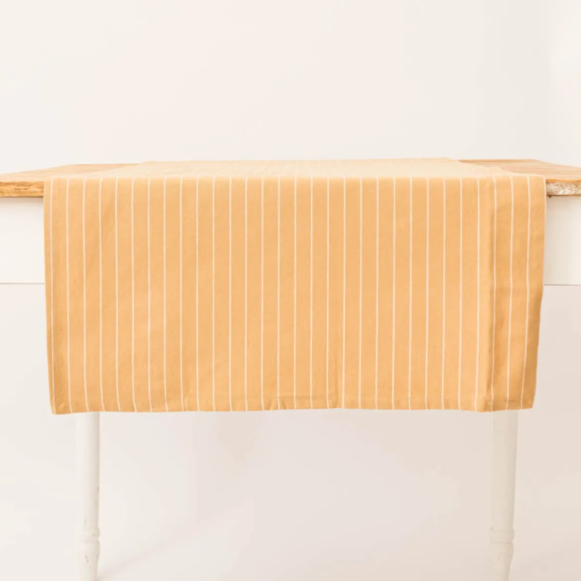 Tischläufer aus Baumwolle gestreift sandgelb weiß 50x140cm von Linen & More