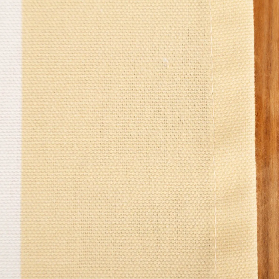 Tischläufer aus Baumwolle mit Streifen Vanille Ecru 40x160cm von SCHÖNER LEBEN.