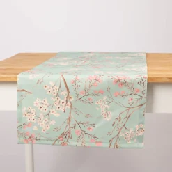 Tischläufer aus Baumwolle mit Blütenzweigen blau 40x160cm von SCHÖNER LEBEN.