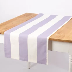 Tischläufer aus Baumwolle mit Streifen flieder ecru 40x160cm von SCHÖNER LEBEN.