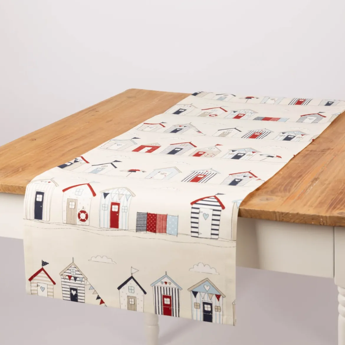 Tischläufer Baumwolle Beach Huts ecru blau rot 40x160cm von SCHÖNER LEBEN.