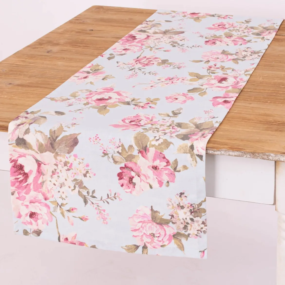 Tischläufer Classic Painted Rose Rosen hellblau rosa 40x160cm von SCHÖNER LEBEN.