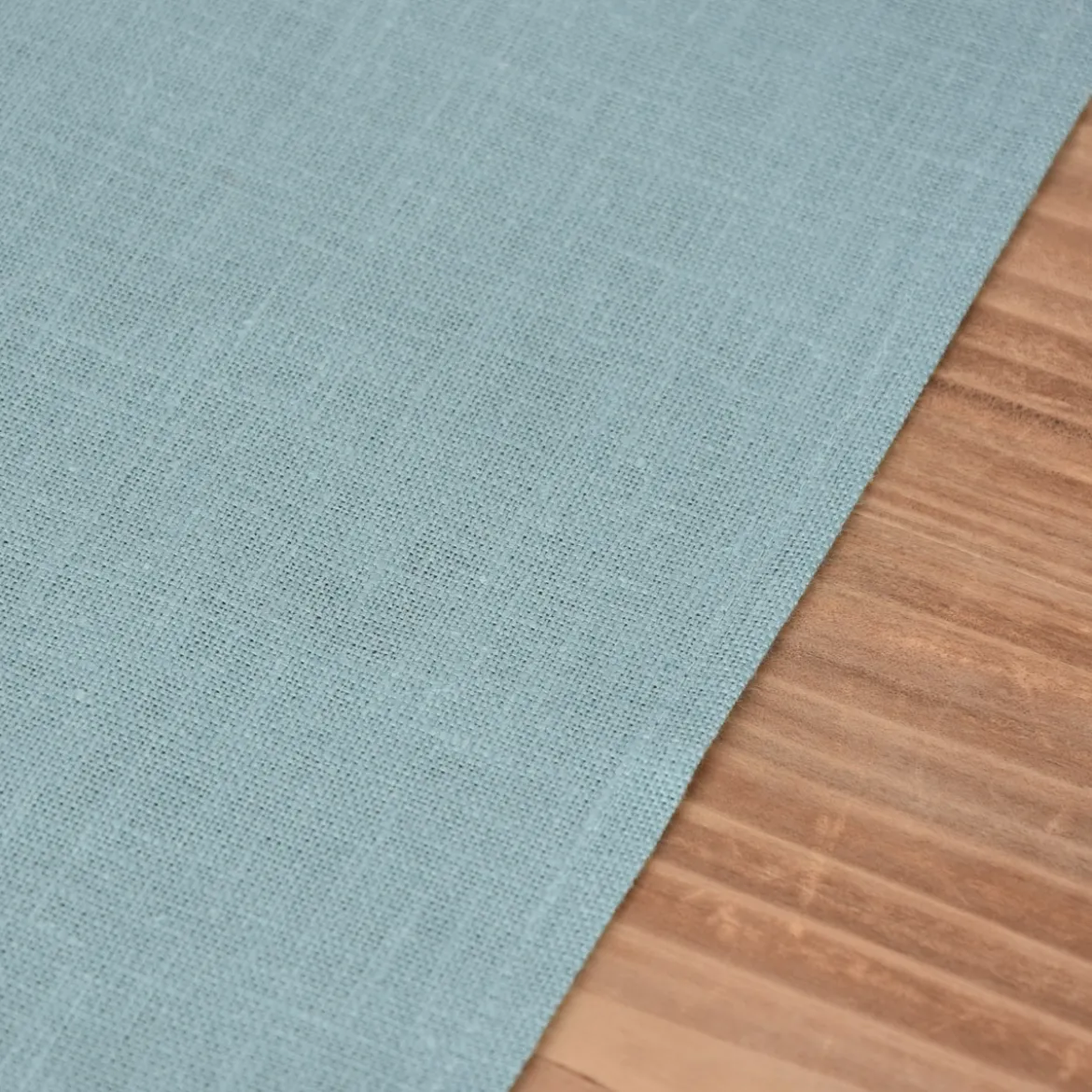Tischläufer Erik aus 100% Leinen 1-lagig 47x150cm eisblau