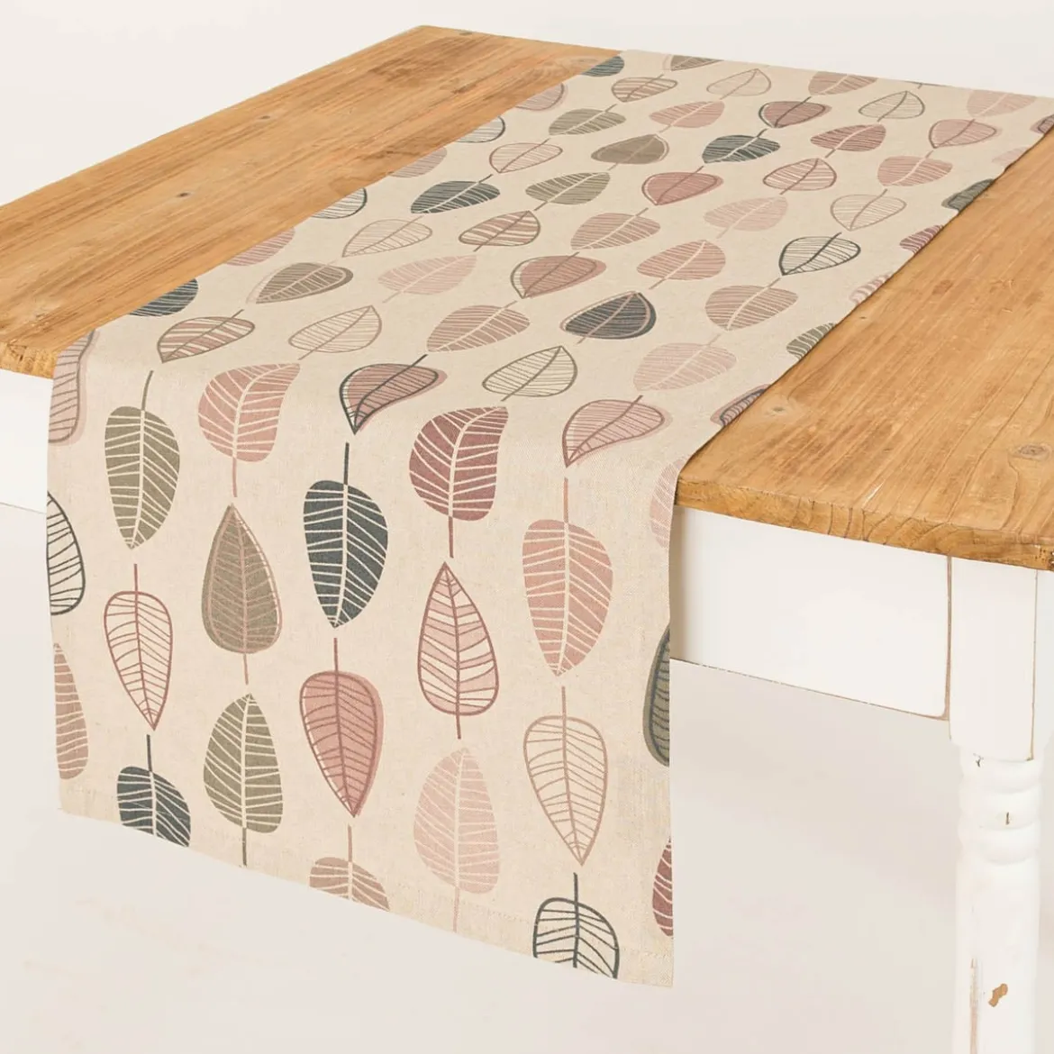 Tischläufer Scandi Retro Leaves Blätter natur rosa 40x160cm von SCHÖNER LEBEN.