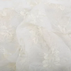 Tüllstoff mit Blumenstickerei wollweiß 140cm breit