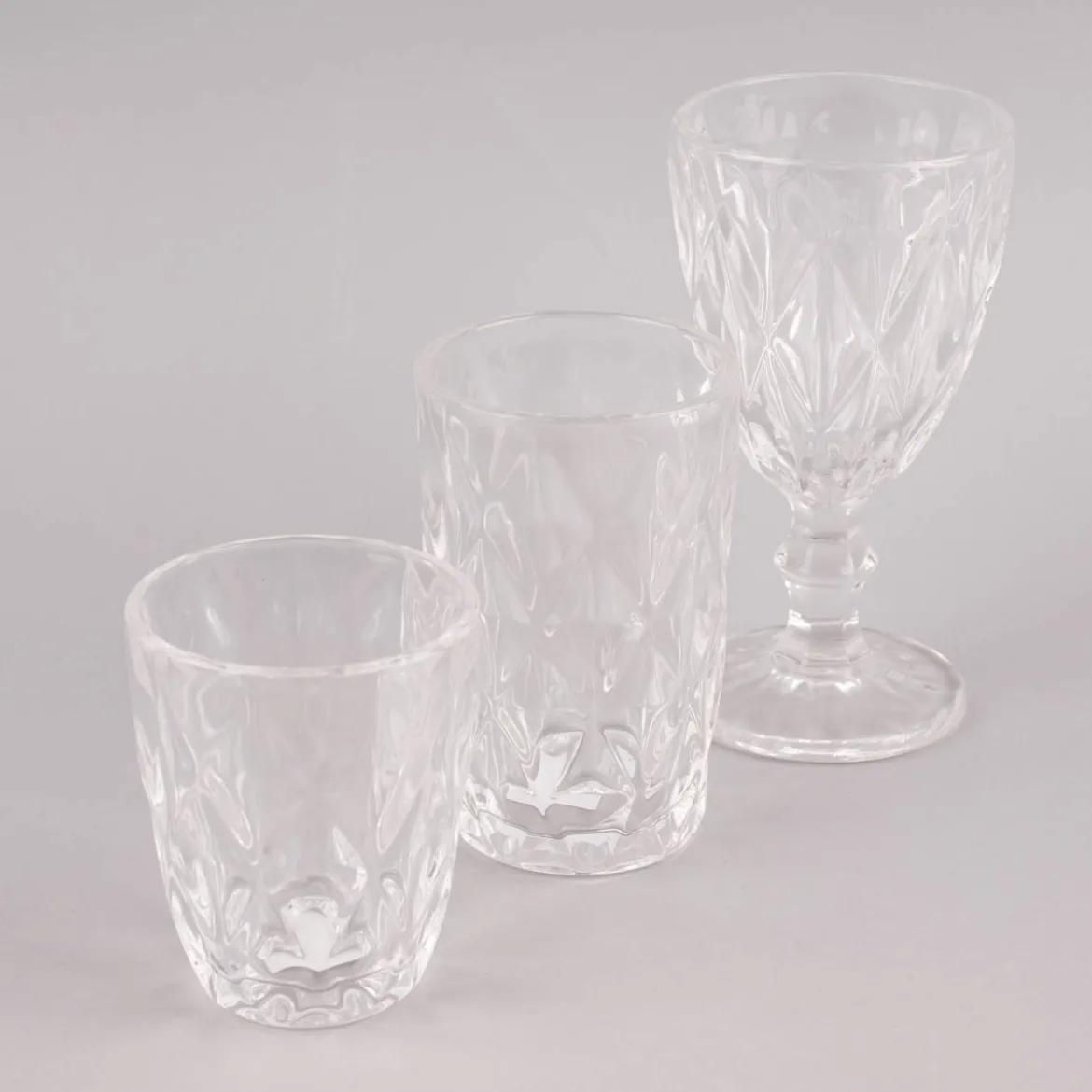 Trinkglas Diamantmuster geprägt Glas farblos 13x8cm