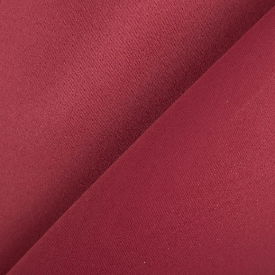 Verdunklungsstoff uni dunkelrot – abdunkelnd, isolierend & Sichtschutz 150cm