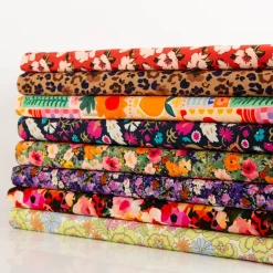 Viskose Stoff für Bekleidung Blumen lila 140cm Stoffbreite
