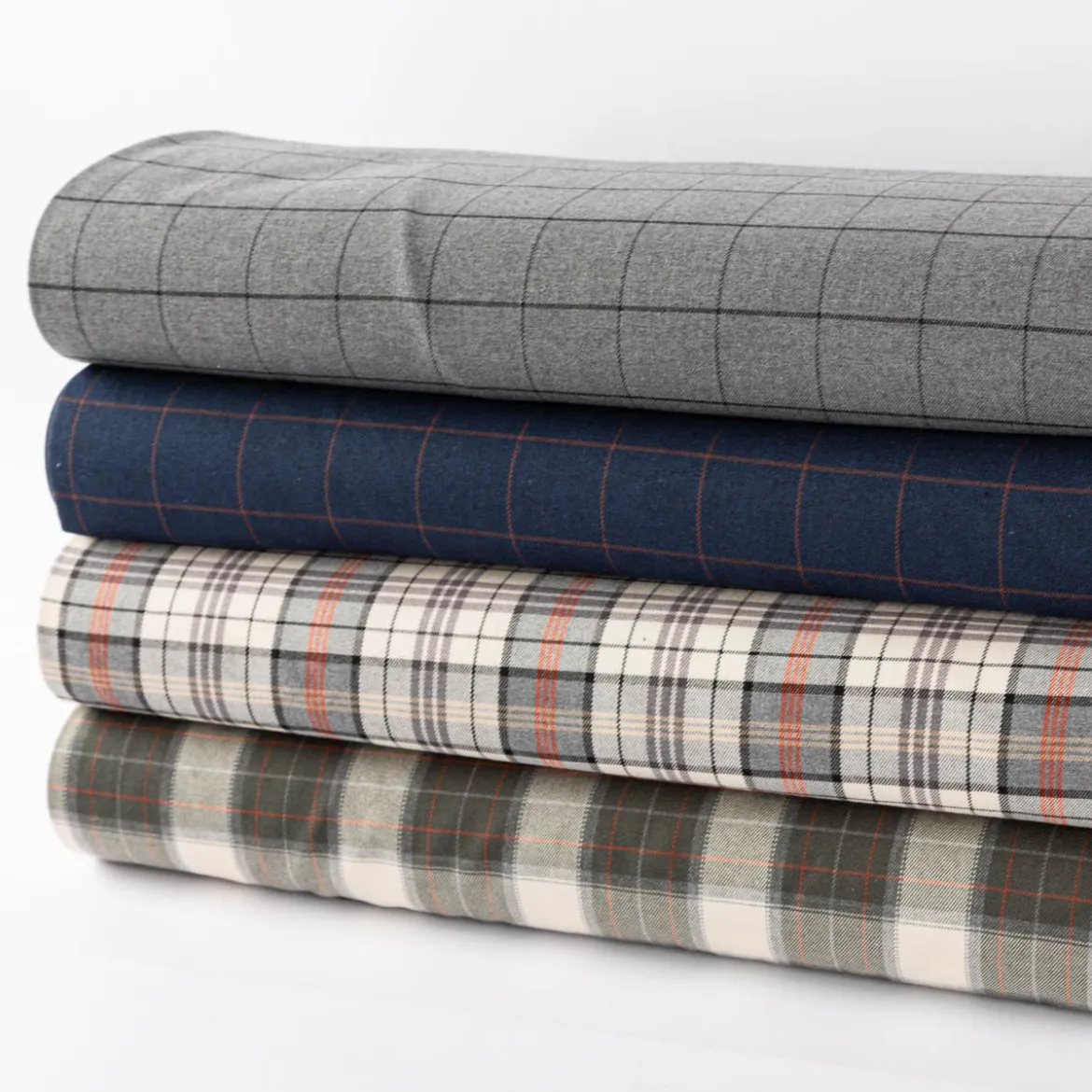 Viskose Stoff Tartan Muster Schottenkaro kariert beige grün rot 1,4m Breite