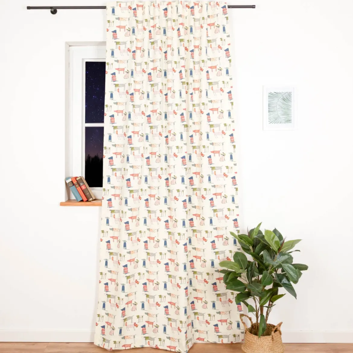 Vorhang aus Baumwolle Hunde beige bunt mit Smok-Schlaufenband 245x130cm (HxB) oder Wunschmaß von SCHÖNER LEBEN.