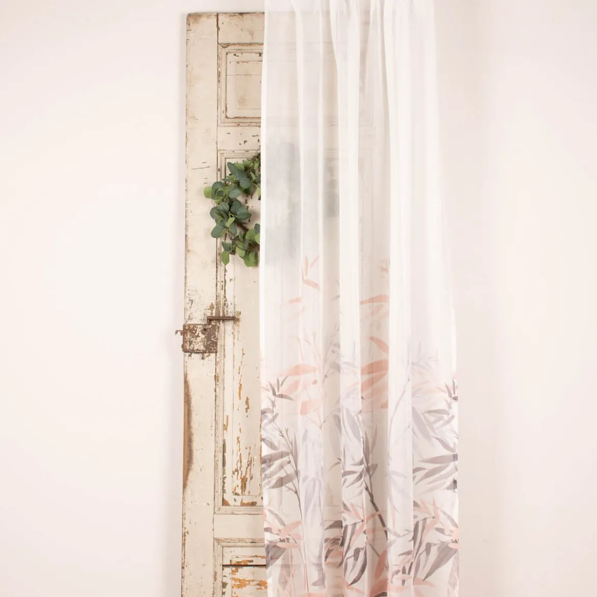 Vorhang Gardine Smilla mit Schlaufenband verdeckte Schlaufen Blätterzweige weiß rosa grau 145x245cm
