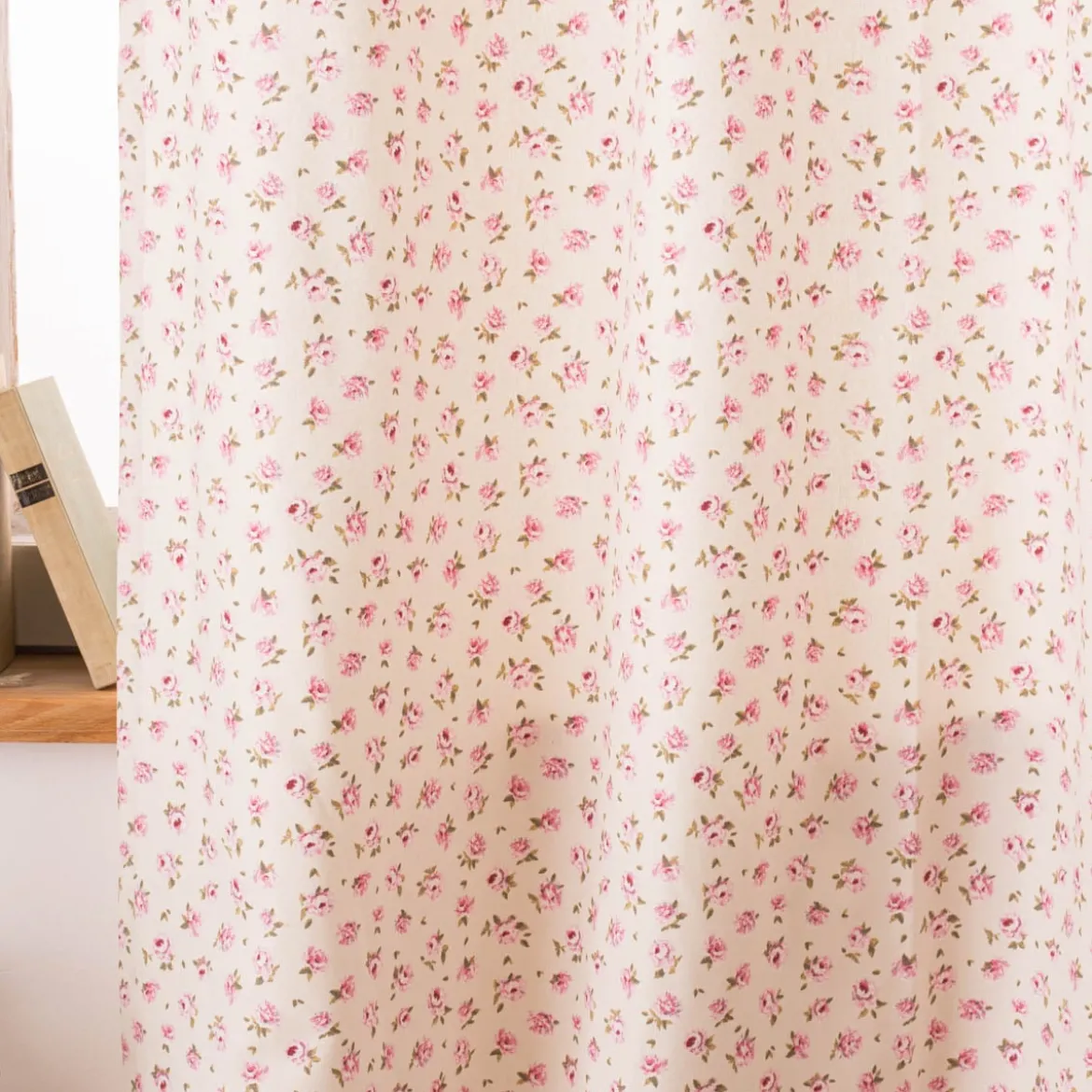 Vorhang mit Ösen Classic Little Rose Rosenblüten ecru rosa in 245cm oder Wunschlänge von SCHÖNER LEBEN.