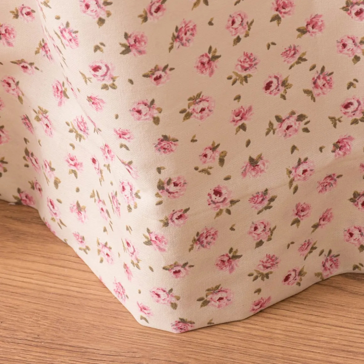 Vorhang mit Ösen Classic Little Rose Rosenblüten ecru rosa in 245cm oder Wunschlänge von SCHÖNER LEBEN.