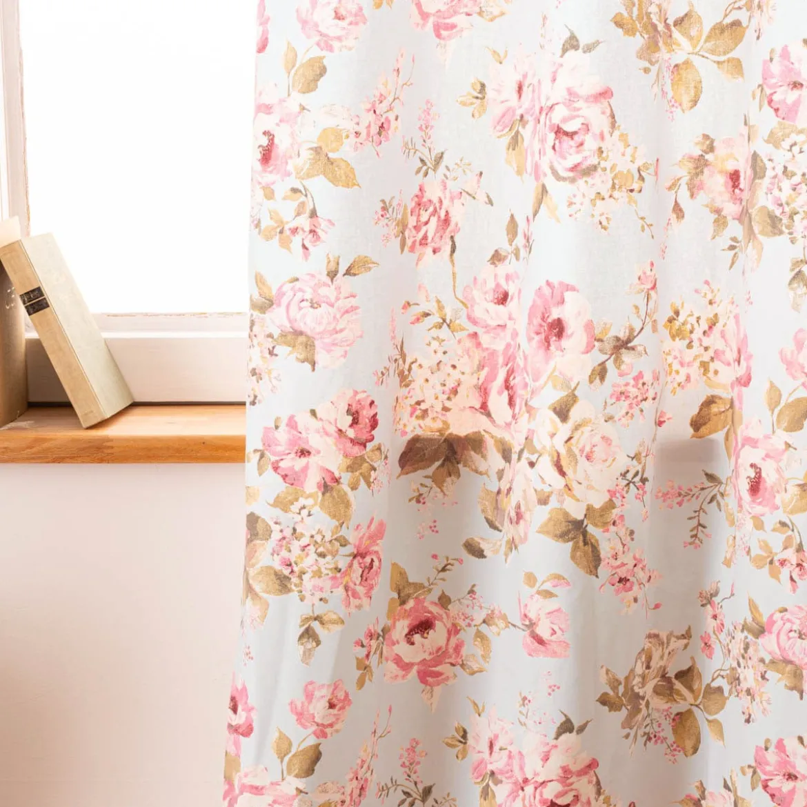 Vorhang mit Ösen Classic Painted Rose Rosen hellblau rosa in 245cm oder Wunschlänge von SCHÖNER LEBEN.