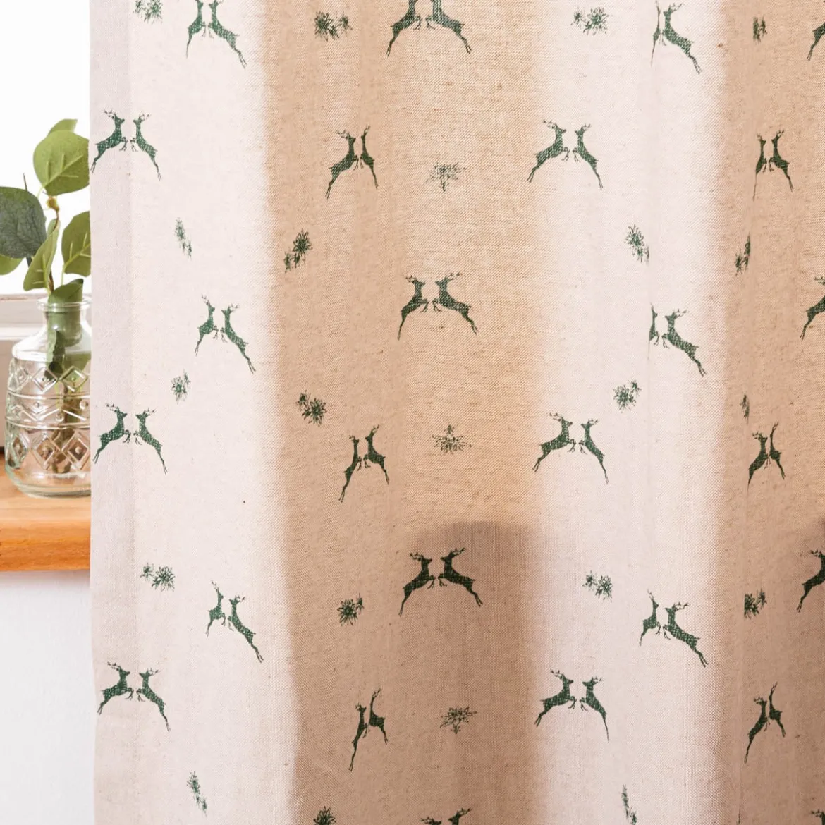 Vorhang mit Smok-Schlaufenband Leinenlook Hirsch Edelweiß natur grün in 245cm oder Wunschlänge von SCHÖNER LEBEN.
