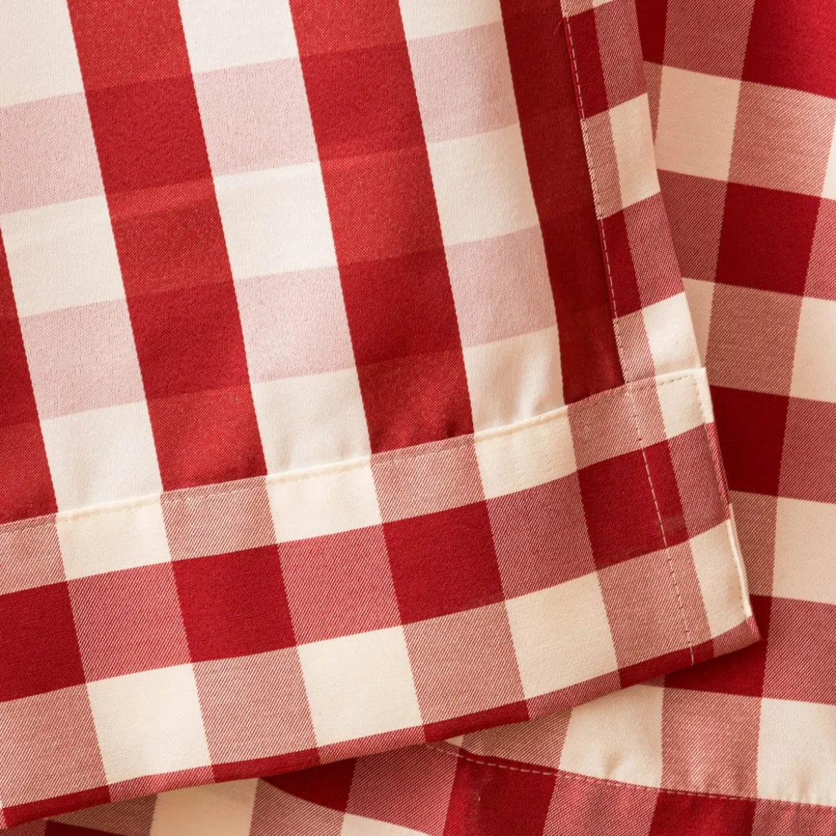 Vorhang mit Smok-Schlaufenband Karo rot weiß in 245cm oder Wunschlänge von SCHÖNER LEBEN.
