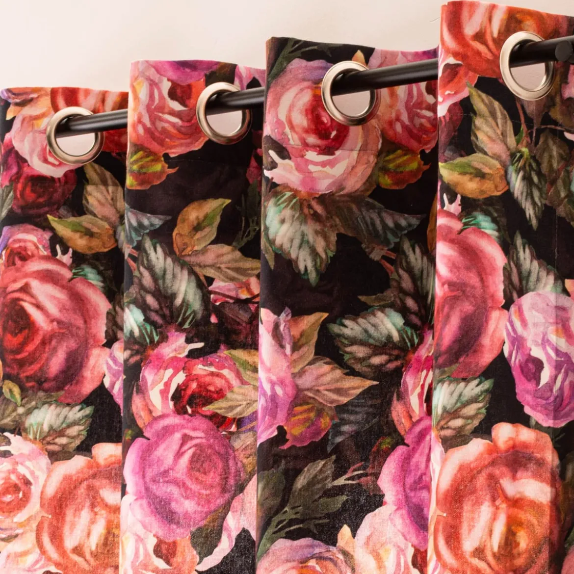 Vorhang Rosetta Rosen schwarz pink in 245cm oder Wunschlänge von SCHÖNER LEBEN.