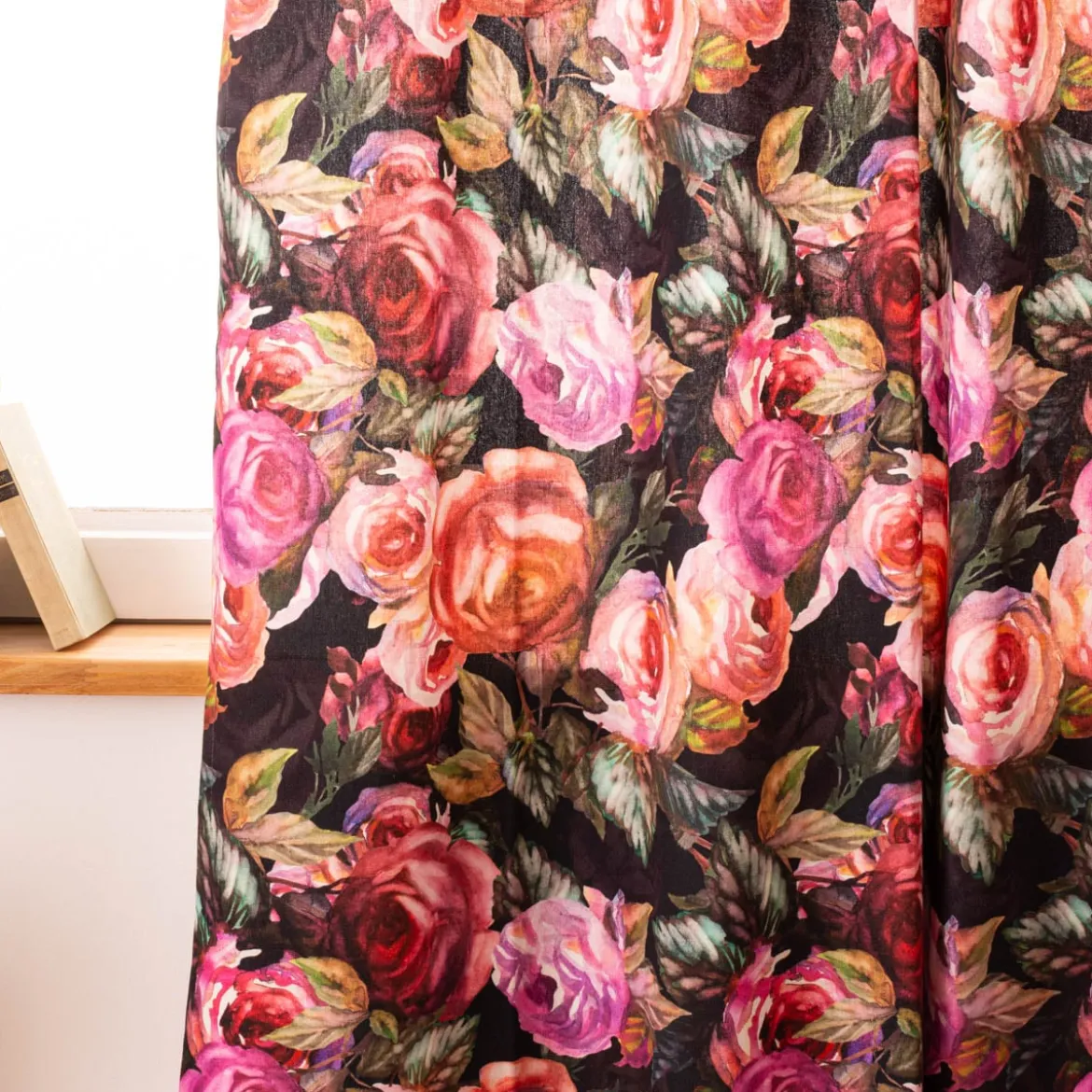 Vorhang Rosetta Rosen schwarz pink in 245cm oder Wunschlänge von SCHÖNER LEBEN.