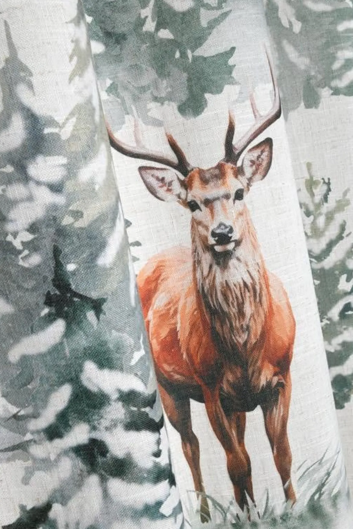 Vorhang Ösenvorhang Hirsch im Winterwald Aquarelloptik natur grün 140x240cm