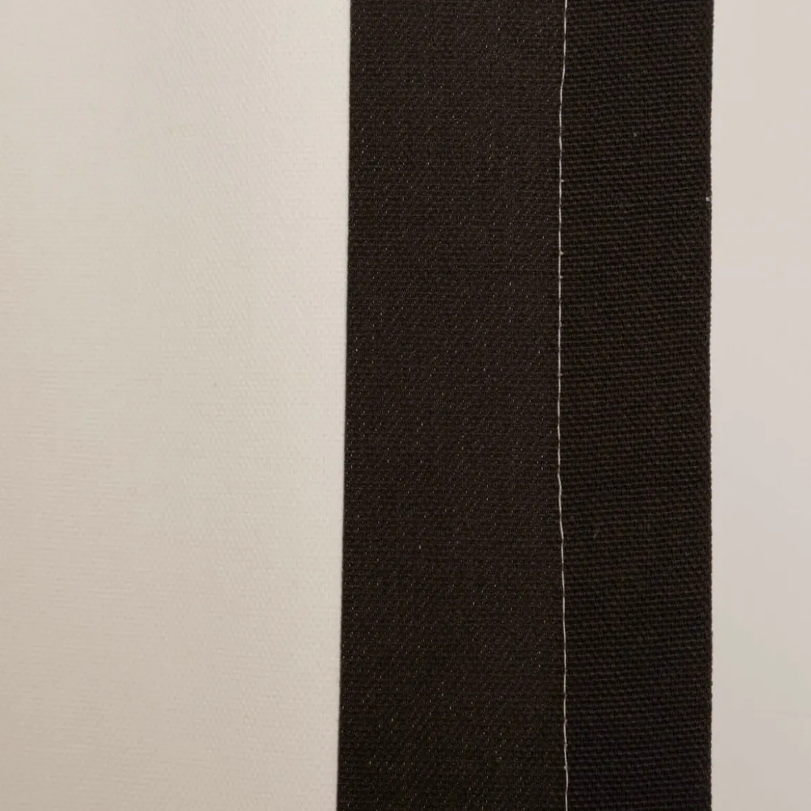 Vorhang Streifen schwarz ecru mit Smok-Schlaufenband 245x130cm (HxB) oder Wunschmaß von SCHÖNER LEBEN.