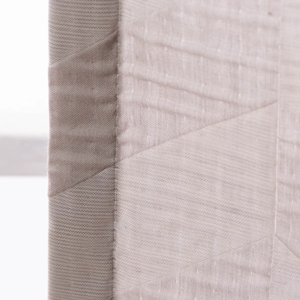 Vorhang Willow Doubleface Doppelgewebe Chevron Streifen beige in 245cm hoch mit div. Breiten oder Wunschmaß von SCHÖNER LEBEN.