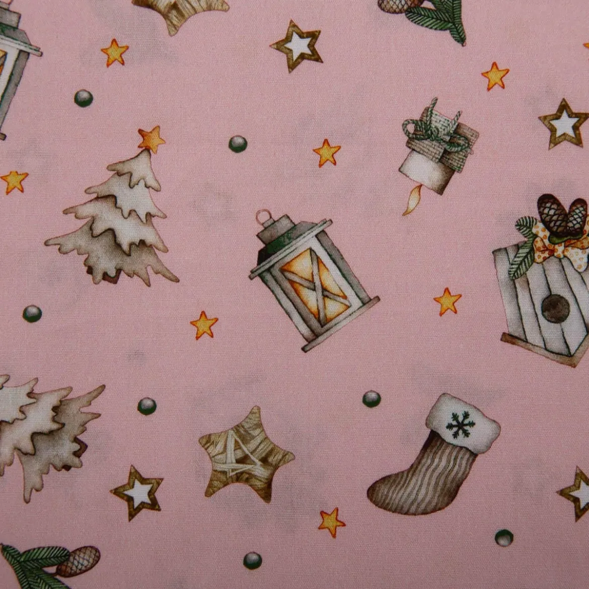 Weihnachtsstoff Baumwollstoff Popeline Allover Weihnachtsmotive rosa beige 1,45m Breite