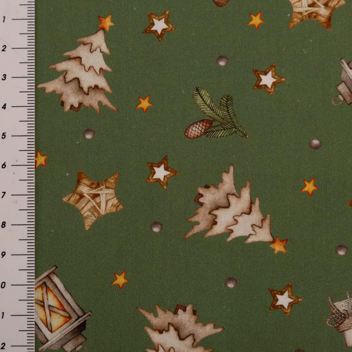 Weihnachtsstoff Baumwollstoff Popeline Allover Weihnachtsmotive grün beige 1,45m Breite