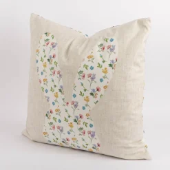 Wende Kissenhülle Hasenkopf Blumen Samtoptik aus Kunstfaser beige bunt 45x45cm von Clayre & Eef