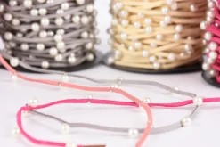 Wildlederimitatband mit Perlen Perlenband pink Band Breite: 2mm Perle Breite: 6mm