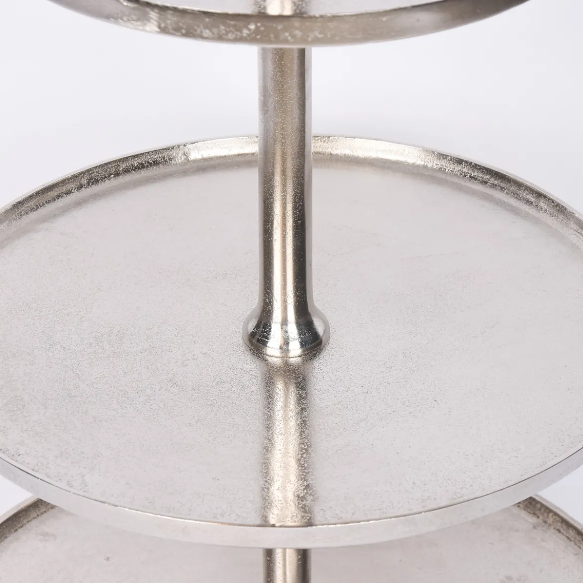 XL Etagere Metall Strukturoberfläche 4stufig vernickelt Höhe 137cm