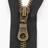 YKK Reißverschluss Metall antik gold teilbar 5mm 65cm lang in versch. Farben