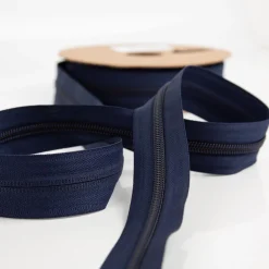 YKK Reißverschluss Meterware Kunststoffspirale 5mm in 3cm Breite individuell zuschneidbar Dunkelblau