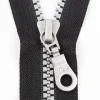 YKK Reißverschluss Vislon teilbar silber 5mm 55cm lang in der Farbe schwarz